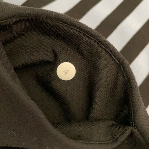 Lululemon Wunder Under Lilac/Black Stripe Crop - Picture 5 of 6